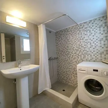 Spacious 3 Bedroom Apartment In Vibrant Neighbourhood Athen Exterior foto